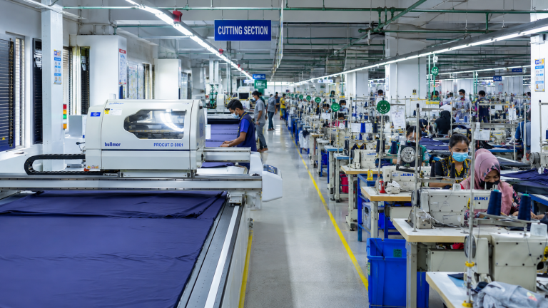 Complete Guide to Sourcing Knit and Woven Apparel from Bangladesh